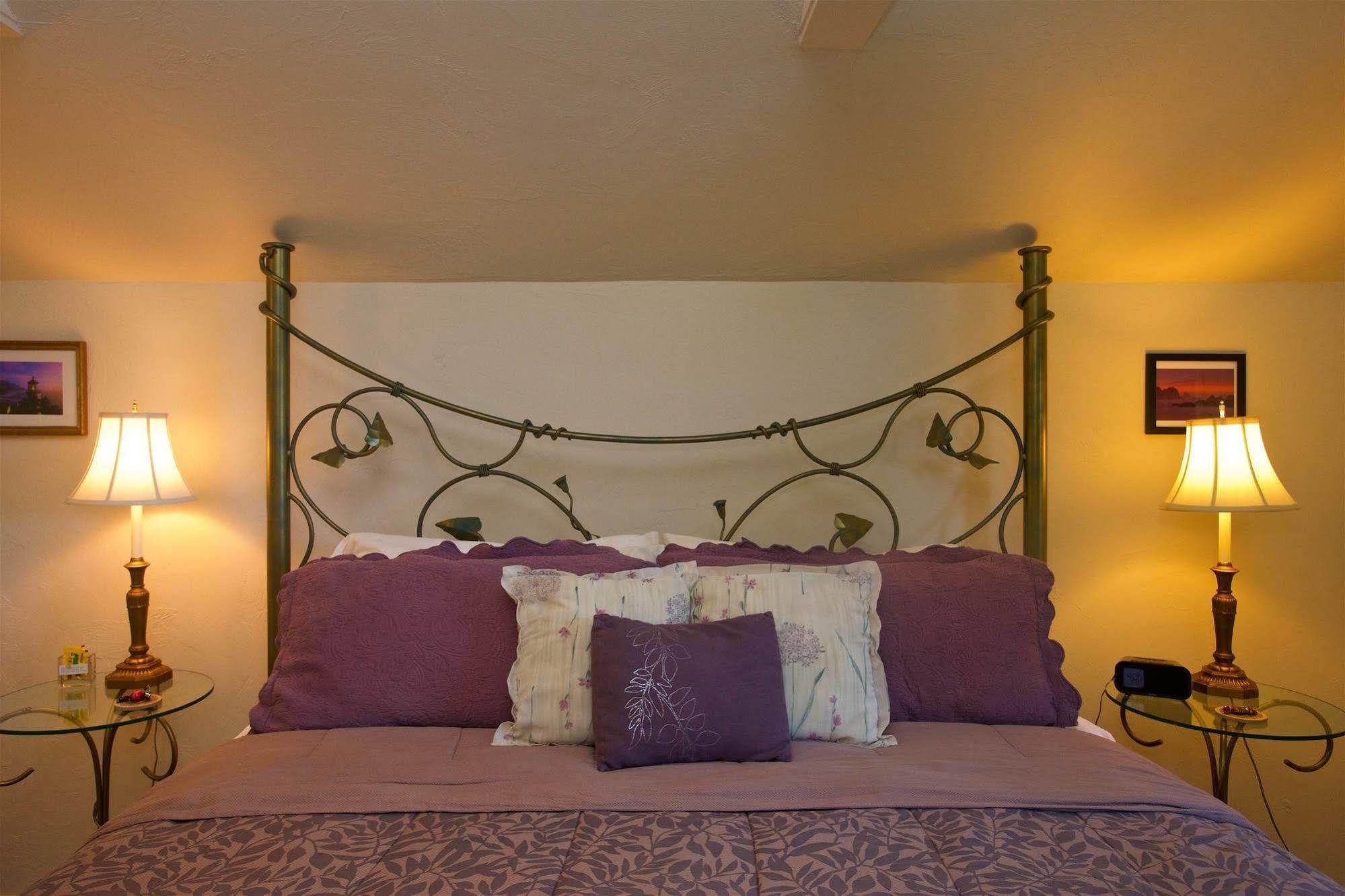 Hotel The Oval Door (Adults Only) Eugene Exterior foto